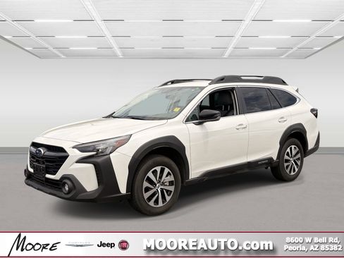Certified 2025 Subaru Outback Premium AWD/4WD image 1