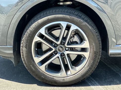 Used 2025 Audi Q5 Premium Plus w/ Premium Plus AWD/4WD image 27