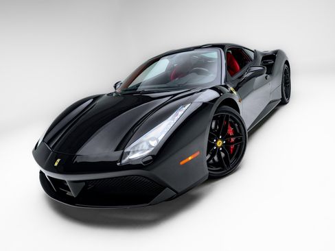 Used 2019 Ferrari 488 GTB RWD image 21