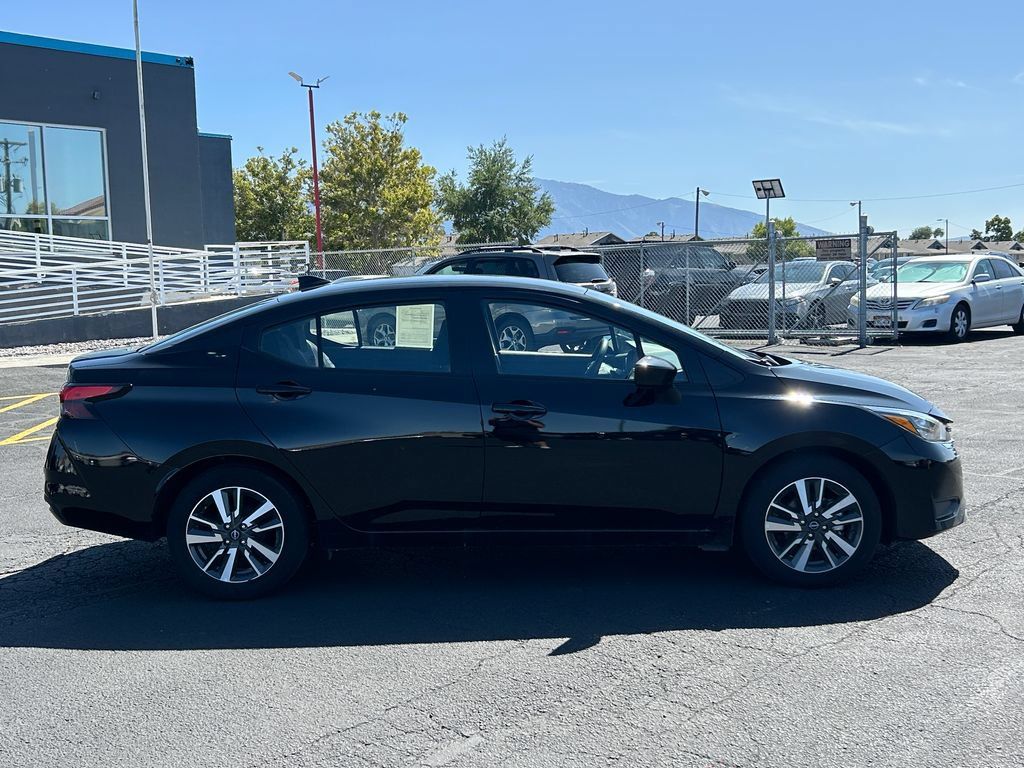 Used 2025 Nissan Versa SV FWD image 2
