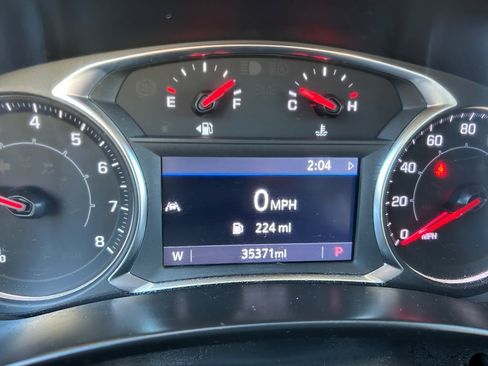 Used 2024 GMC Terrain SLT FWD image 10