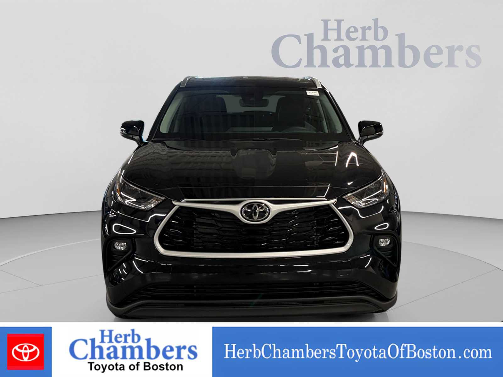 Used 2026 Toyota Highlander XLE AWD/4WD image 2