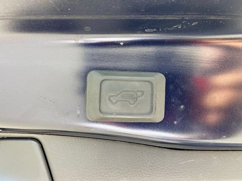 Used 2024 Toyota RAV4 XLE w/ Convenience Package AWD/4WD image 30