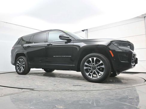 Used 2024 Jeep Grand Cherokee L Overland w/ Trailer Tow Package image 14