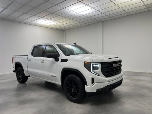 Used 2024 GMC Sierra 1500 Elevation AWD/4WD image 11