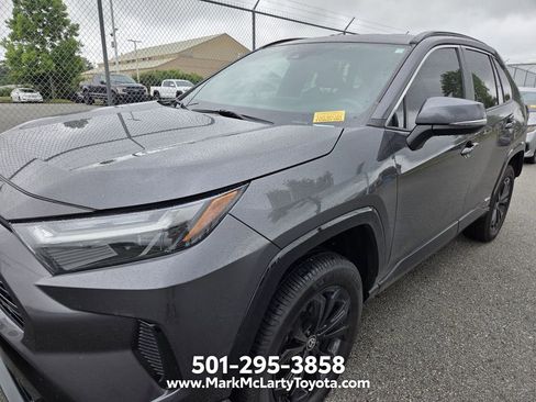 Used 2023 Toyota RAV4 SE AWD/4WD image 4