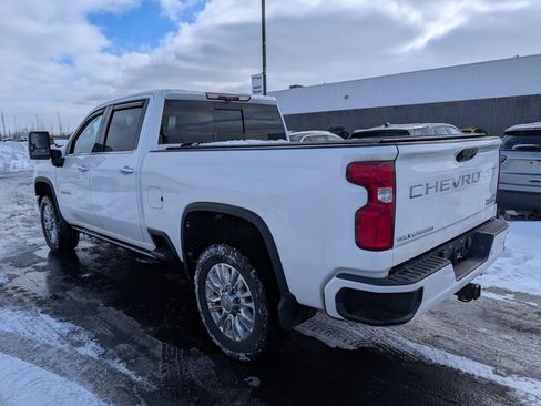 Used 2021 Chevrolet Silverado 2500 High Country w/ Z71 Off-Road Package image 6