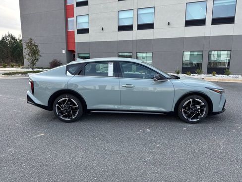 New 2025 Kia K4 GT-Line image 2