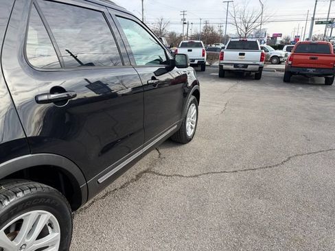 Used 2019 Ford Explorer XLT w/ Equipment Group 201A AWD/4WD image 8