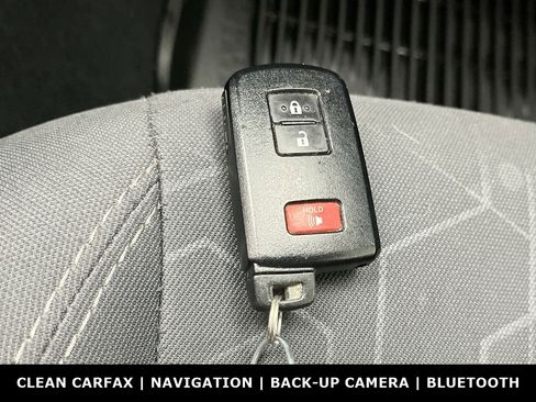 Used 2018 Toyota Tacoma TRD Sport AWD/4WD image 24
