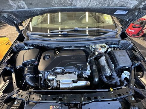 Used 2018 Chevrolet Cruze LT image 29