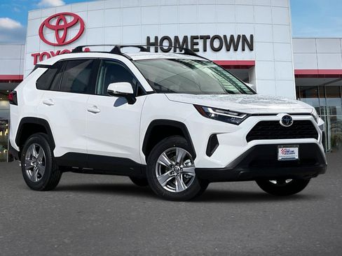 New 2025 Toyota RAV4 XLE w/ Weather Package image 2