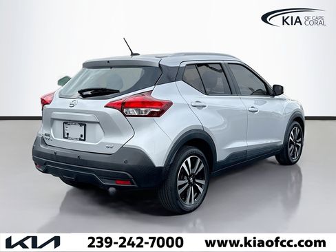 Used 2020 Nissan Kicks SV image 5