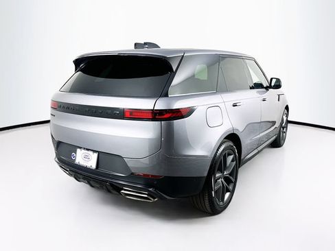 Used 2025 Land Rover Range Rover Sport SE AWD/4WD image 5