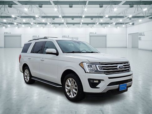 Used 2021 Ford Expedition XLT AWD/4WD image 4