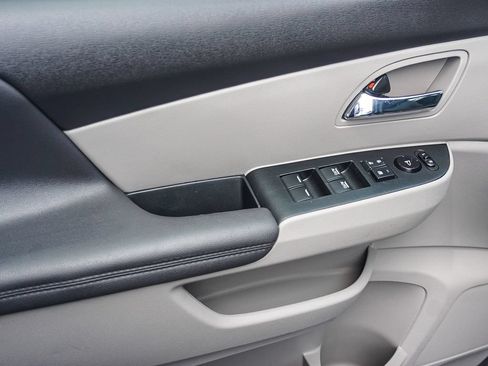 Used 2016 Honda Odyssey EX image 19