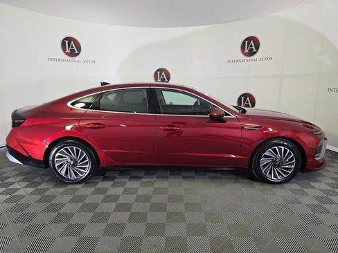Used 2024 Hyundai Sonata Limited image 4