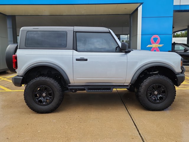Used 2023 Ford Bronco 2-Door AWD/4WD image 2