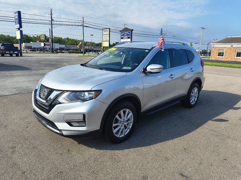 Used 2017 Nissan Rogue SV AWD/4WD image 14