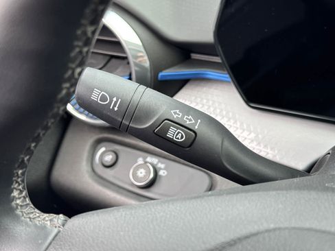 Used 2025 Chevrolet Trax LT w/ Driver Confidence Package image 19