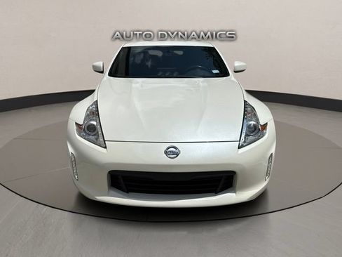 Used 2016 Nissan 370Z Coupe RWD image 2