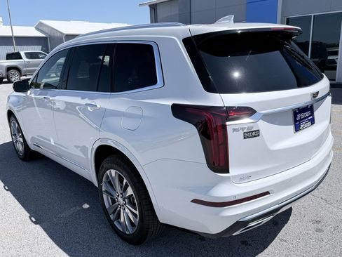 Used 2025 Cadillac XT6 Premium Luxury AWD/4WD image 5