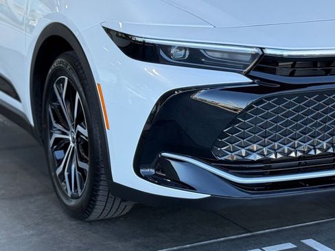 New 2026 Toyota Crown XLE image 8