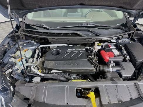 Used 2023 Nissan Rogue SV image 29