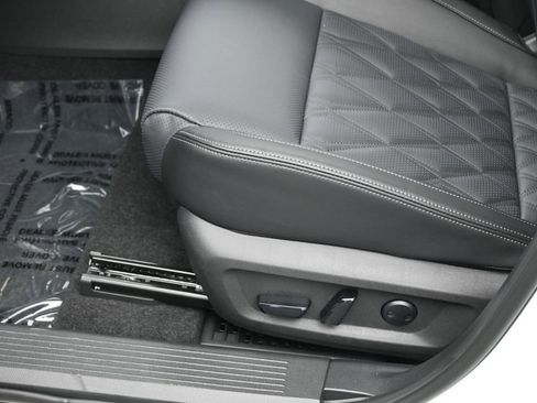 New 2026 Nissan Rogue Platinum w/ Tech Package image 18