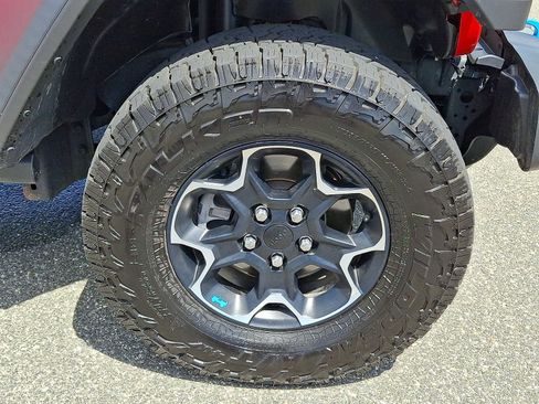 Used 2022 Jeep Wrangler Unlimited Rubicon 4xe w/ Cold Weather Group AWD/4WD image 8