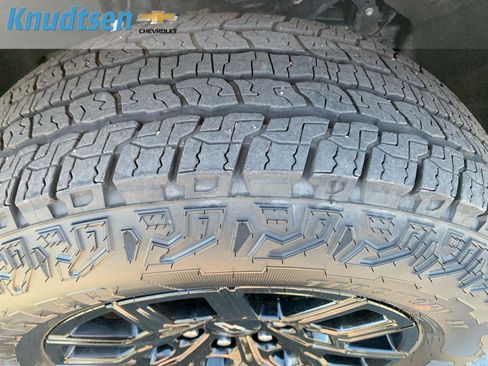 Used 2025 Chevrolet Colorado Trail Boss AWD/4WD image 10