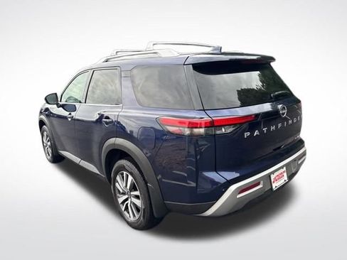 Used 2024 Nissan Pathfinder SL image 4