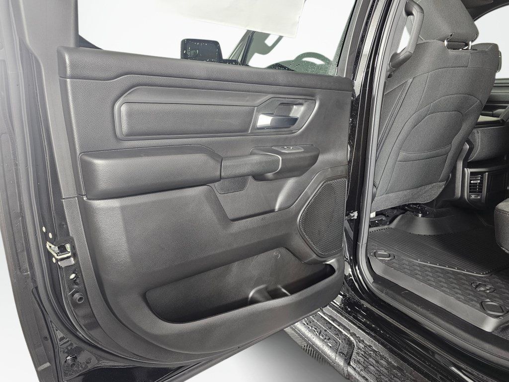 New 2026 RAM 1500 Warlock AWD/4WD image 33