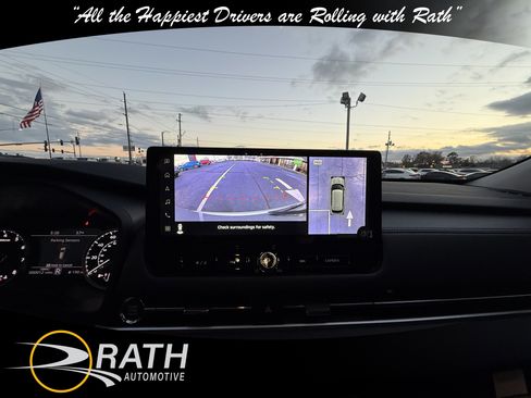 New 2025 Mitsubishi Outlander SE image 16