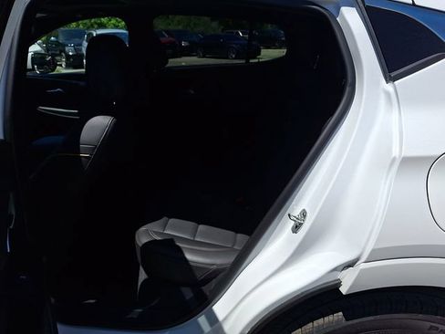 Used 2025 Buick Envista Avenir FWD image 20