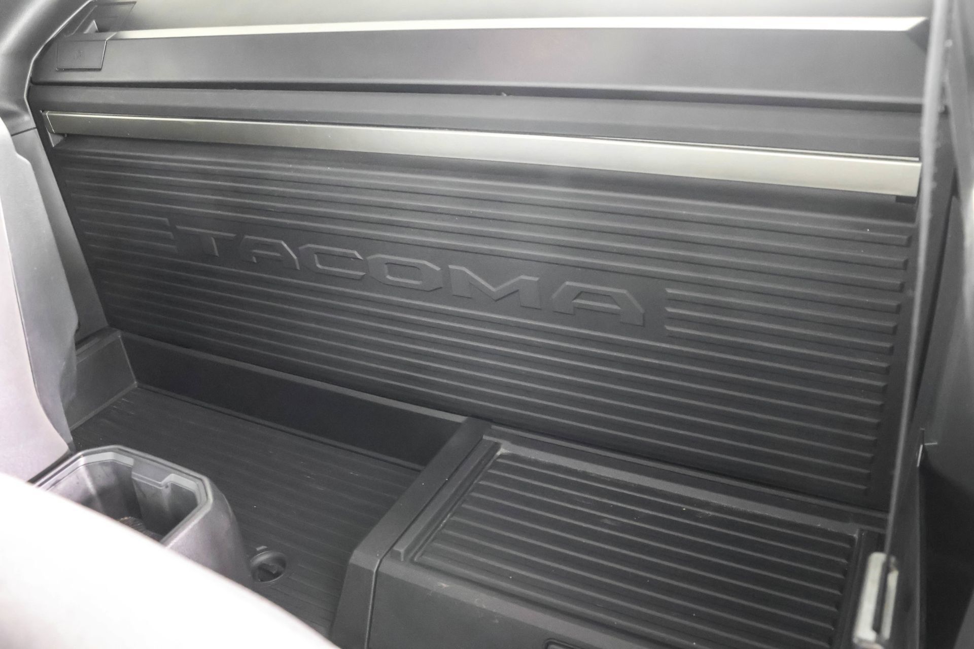 Used 2024 Toyota Tacoma SR RWD image 33