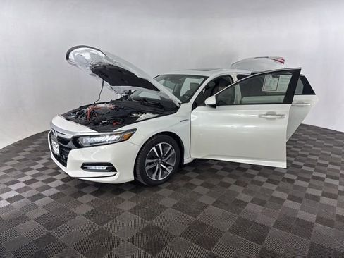 Used 2018 Honda Accord Touring image 12