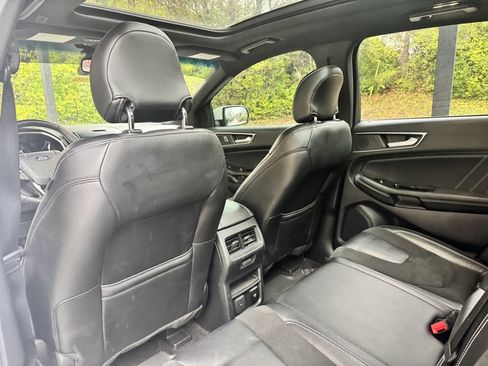 Used 2019 Ford Edge ST w/ Equipment Group 401A image 21