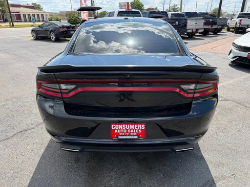 Used 2021 Dodge Charger SXT w/ Blacktop Package image 23