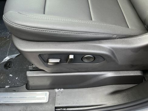 New 2026 GMC Sierra 2500 SLT w/ SLT Premium Package image 11