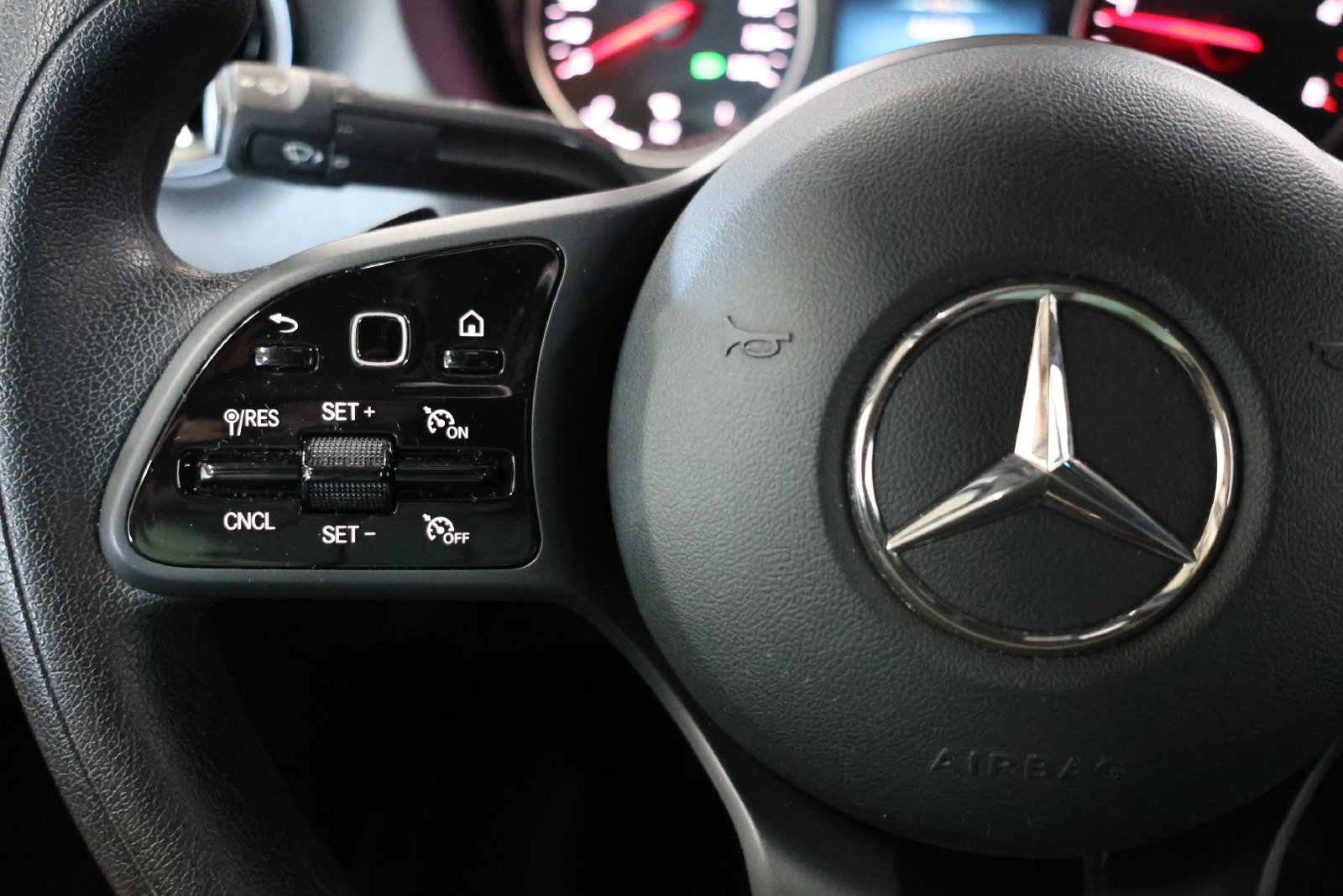 Used 2024 Mercedes-Benz Sprinter 2500 image 25