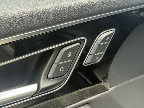 Used 2017 Audi Q7 3.0T Premium AWD/4WD image 25