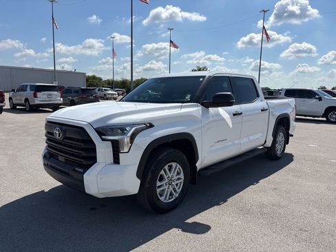 Used 2025 Toyota Tundra SR5 image 9