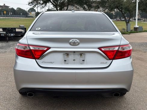 Used 2015 Toyota Camry XLE image 5