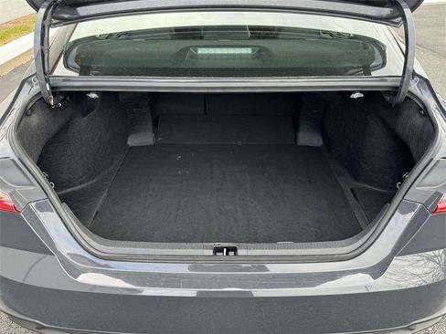 Used 2025 Toyota Camry SE image 16