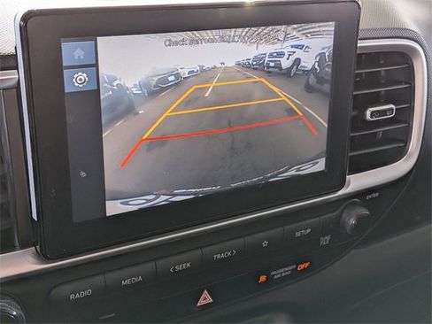 Used 2023 Hyundai Venue SEL image 20