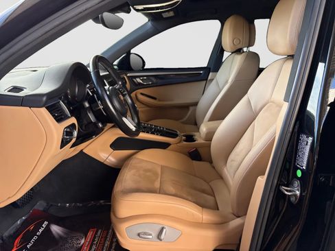 Used 2018 Porsche Macan Sport Edition AWD/4WD image 12