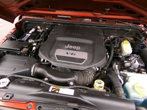 Used 2014 Jeep Wrangler Unlimited Sport w/ Quick Order Package 24S image 25