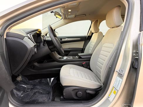 Used 2018 Ford Fusion S image 12