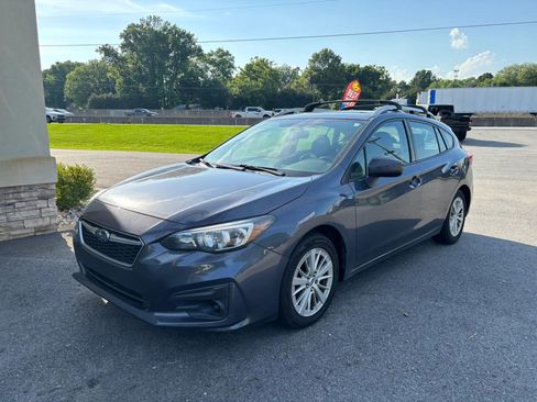 Used 2017 Subaru Impreza 2.0i Premium AWD/4WD image 1
